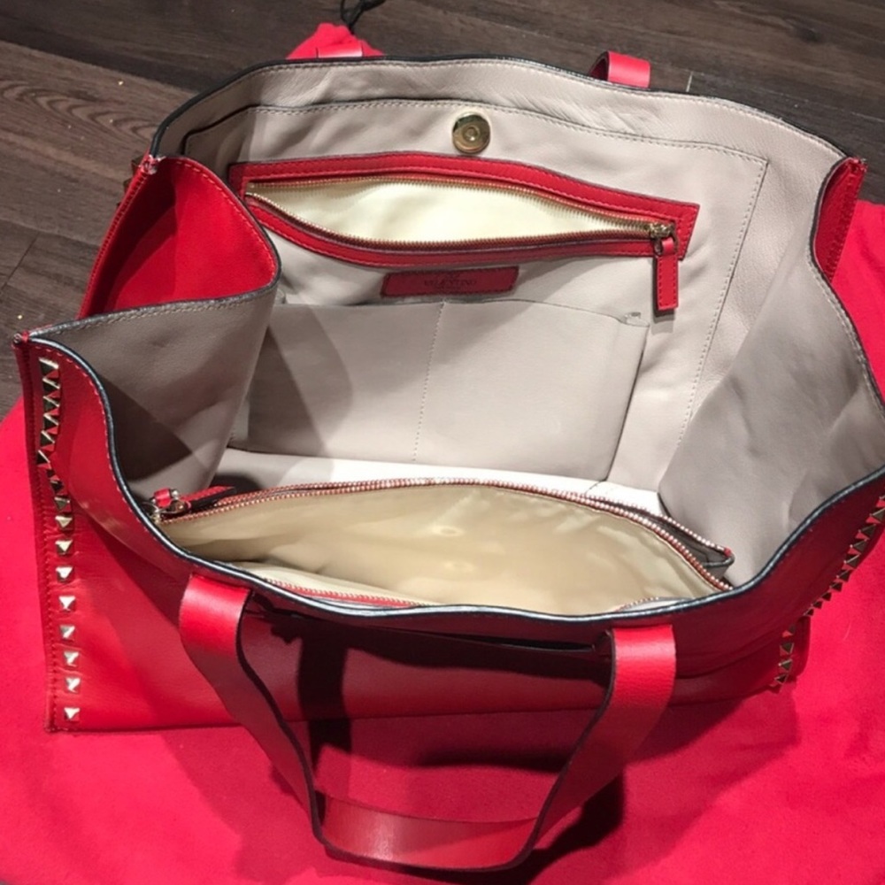 Valentino Rockstud Open Tote - Picture 2 of 7